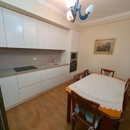 Cozy In Tirana Apartment *